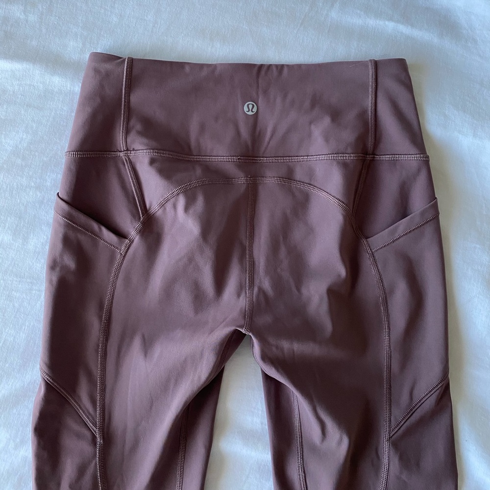 Lululemon All The Right Places II 23”